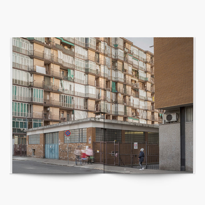 dubblefilm-turin-dairy-peter-bialobrzeski-fotobuch-englisch image 7