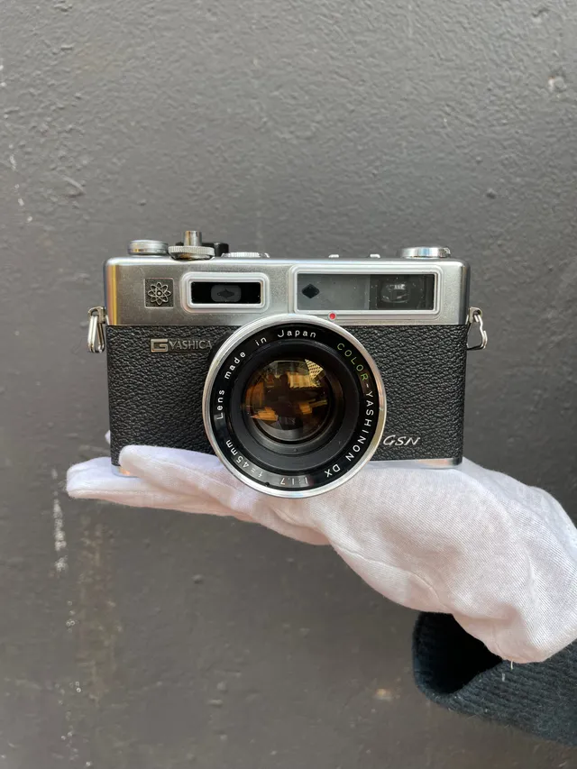 yashica-electro-spiegelreflexkamera-35mm-yashinon-45mm-f1-7 image 1