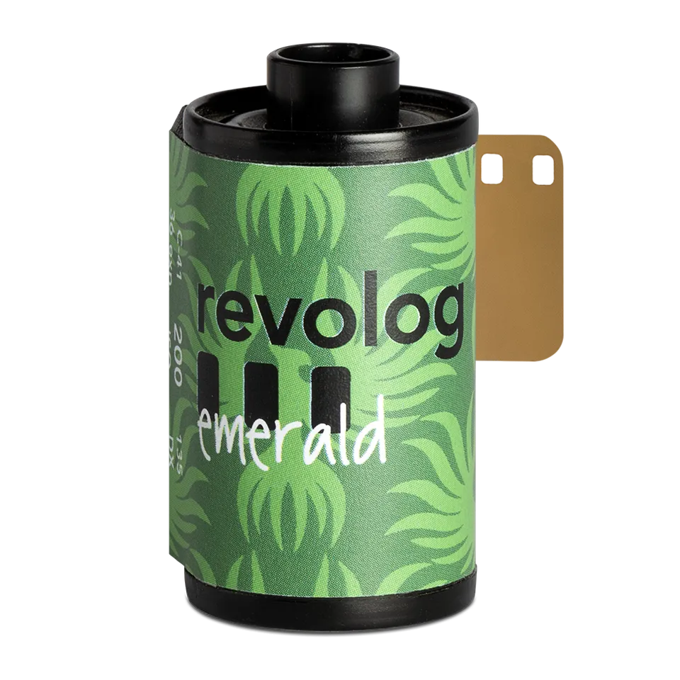 revolog-emerald-effektfilm-35mm-harman-phoenix-gr-n image 1