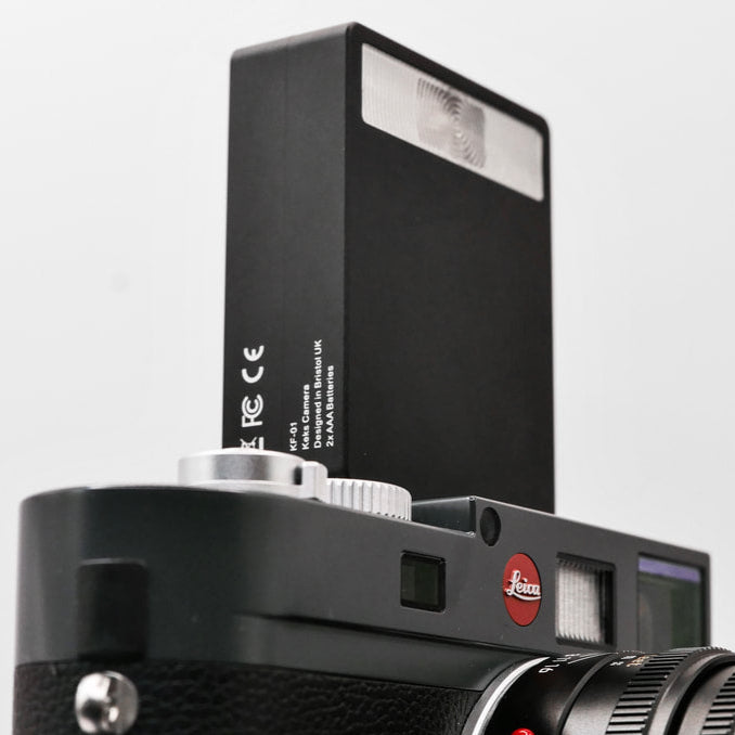 keks-kf01-blitz-analogkameras-alu-leitzahl-12-schwarz-silber image 2