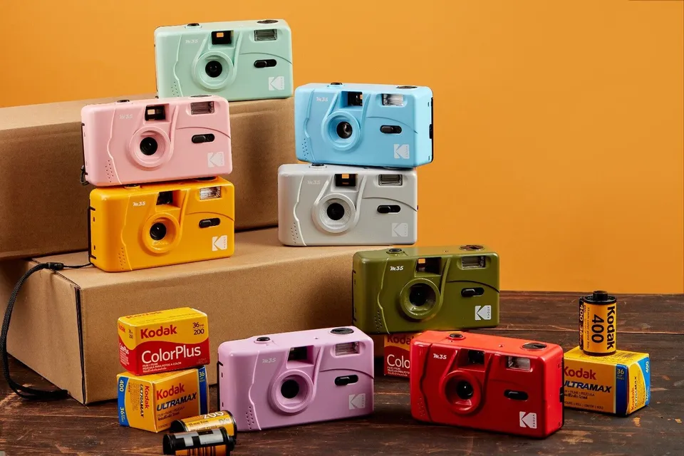 kodak-m35-analogkamera-35mm-kompaktkamera-mit-blitz-grau image 1