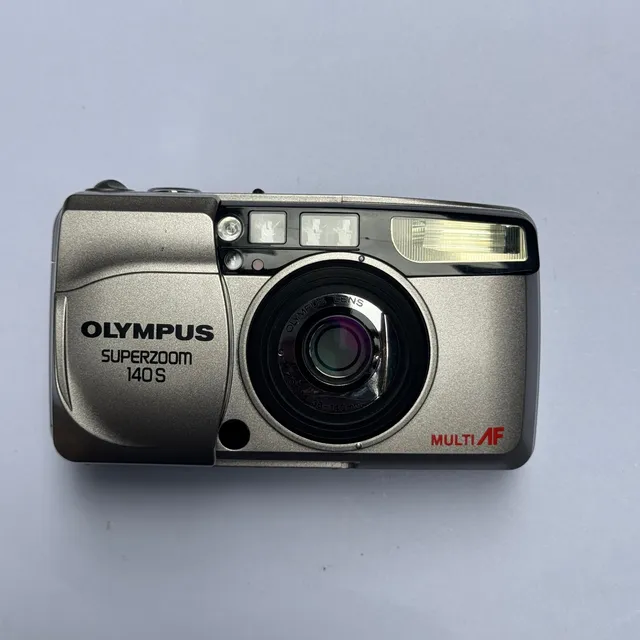 olympus-superzoom-140s-kompaktkamera-35mm-zoom image 1