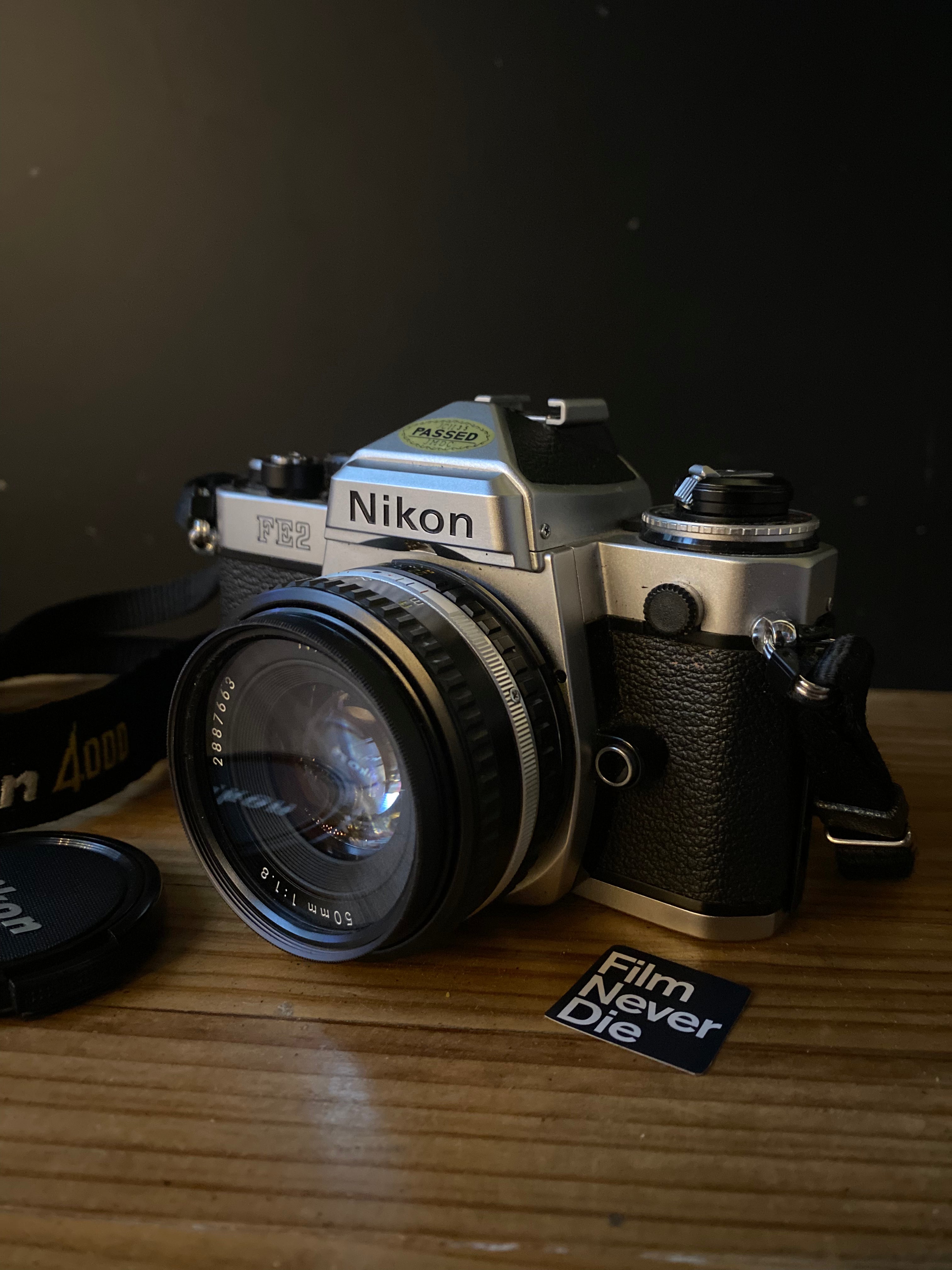 nikon-fe2-slr-analogkamera-35mm-mit-nikkor-50mm-f1-8-kit image 1