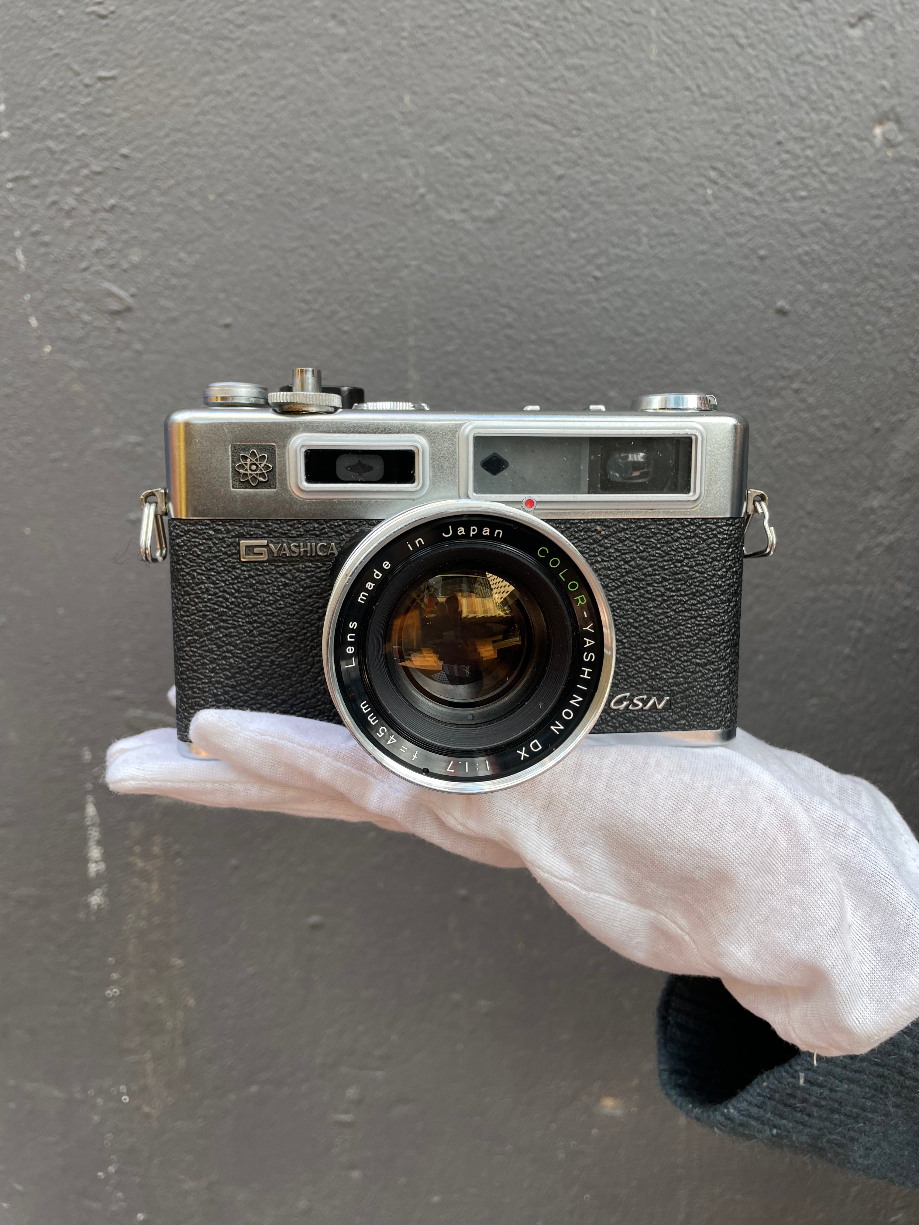 yashica-electro-spiegelreflexkamera-35mm-yashinon-45mm-f1-7 image 1