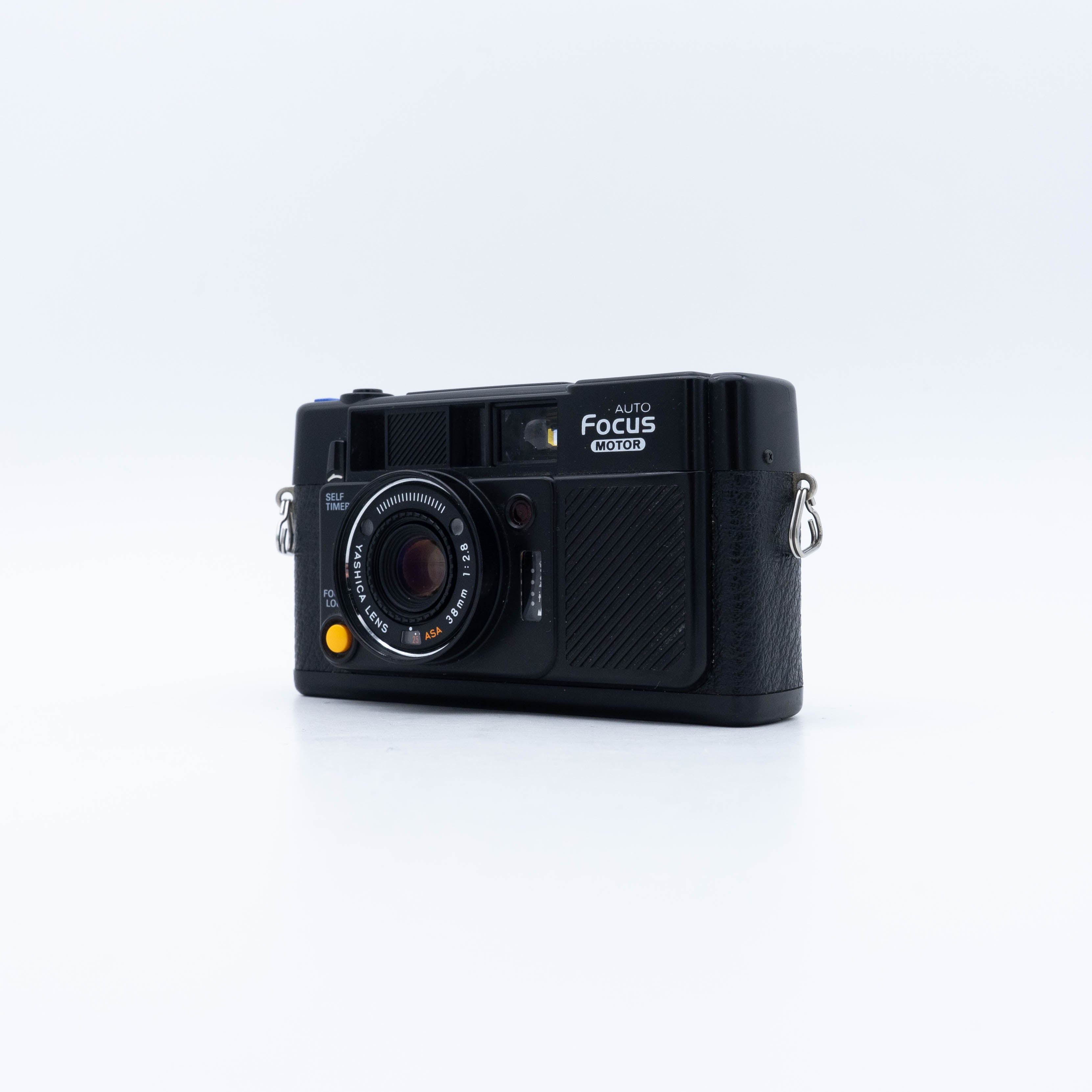 yashica-auto-kompaktkamera-point-and-shoot-38mm-f-2-8-autofokus image 2