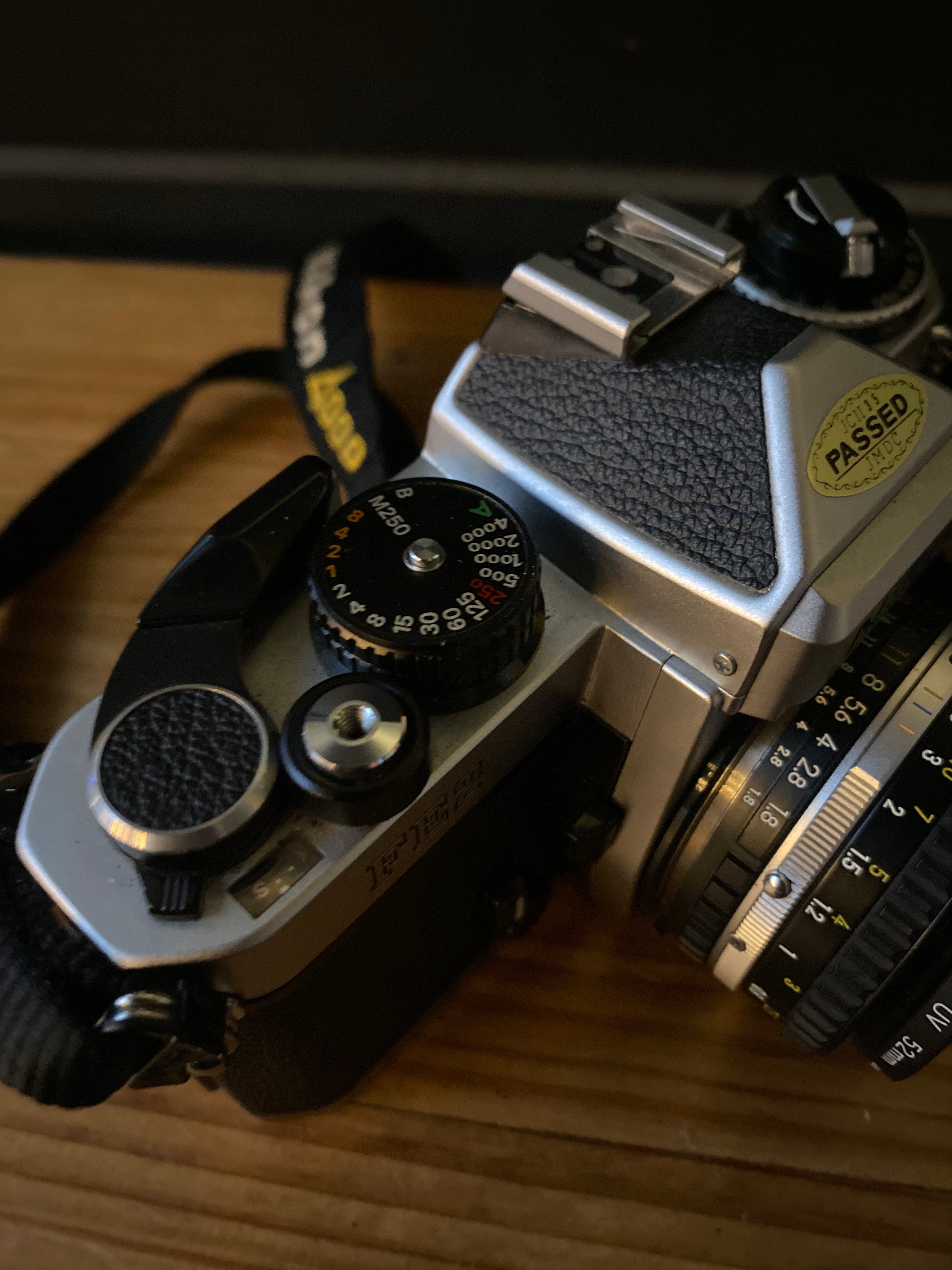 nikon-fe2-slr-analogkamera-35mm-mit-nikkor-50mm-f1-8-kit image 4