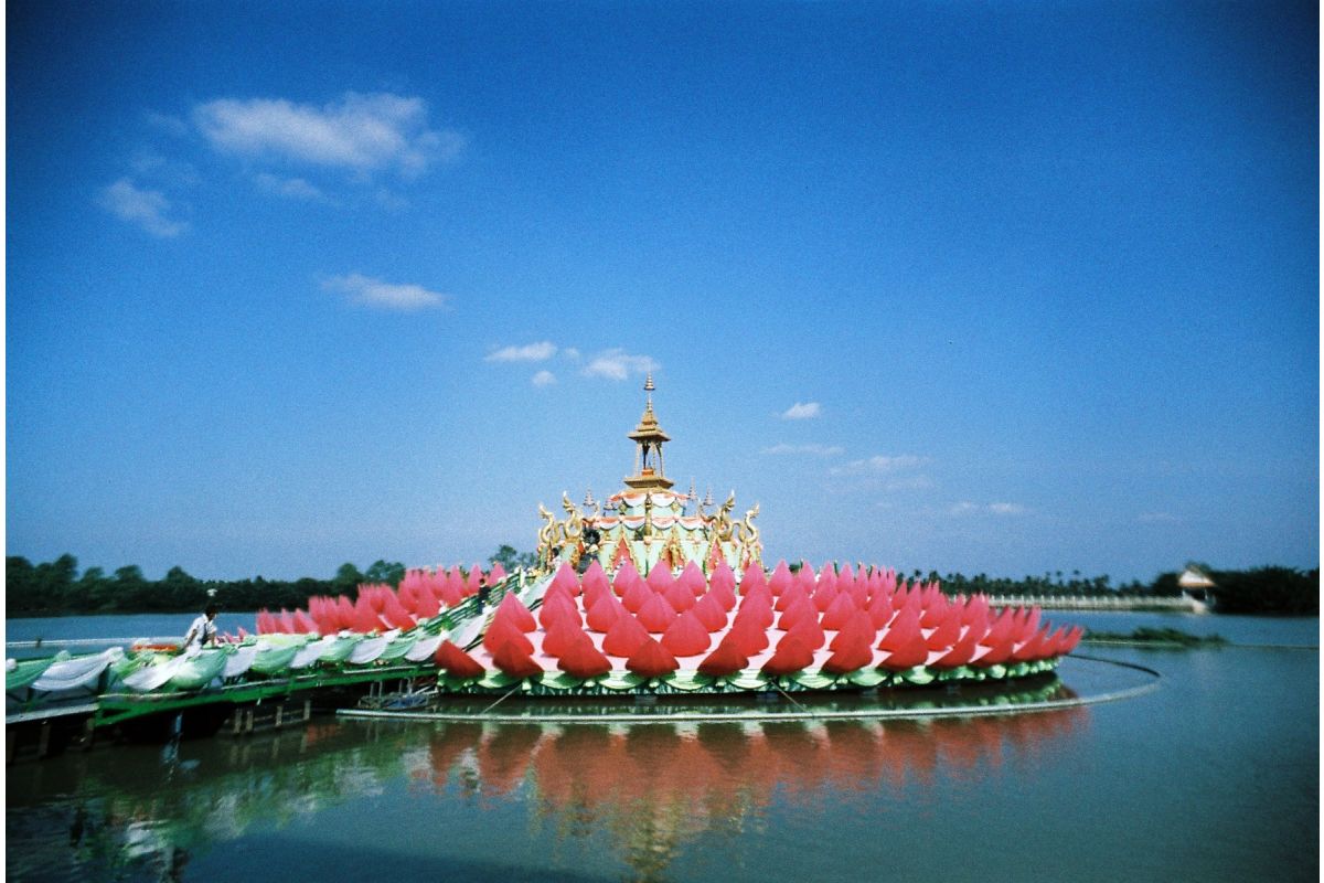 lomography-lomochrome-color-92-400-120-rollfilm-retro image 4