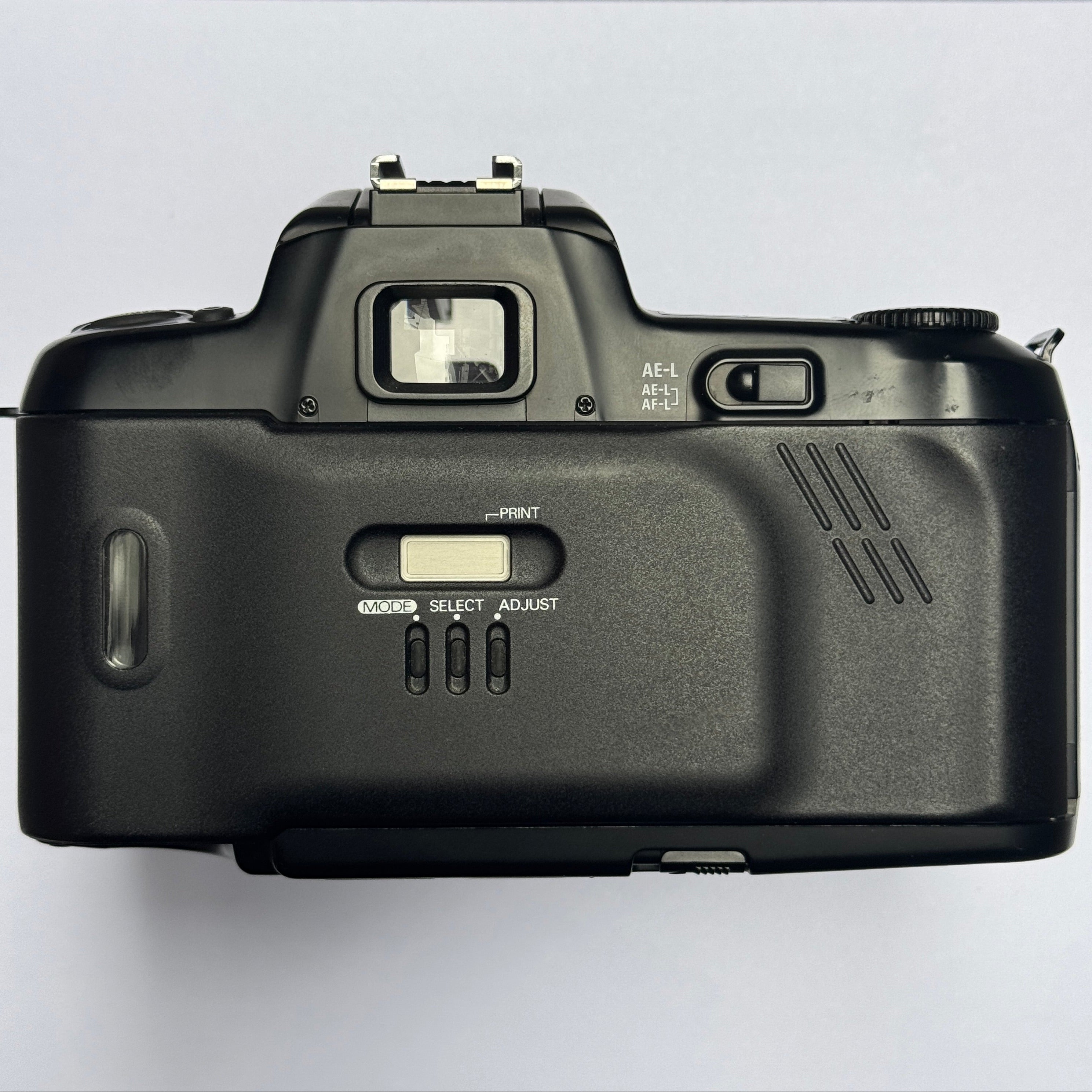 nikon-f-601-slr-kamera-35mm-mit-nikkor-50mm-f-1-8-kit image 3