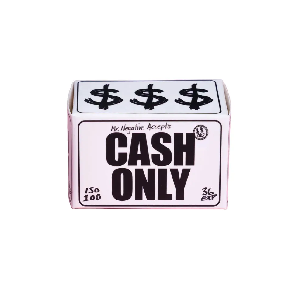 mr-negative-cash-only-100-schwarzwei-film-35mm-36-bilder image 1