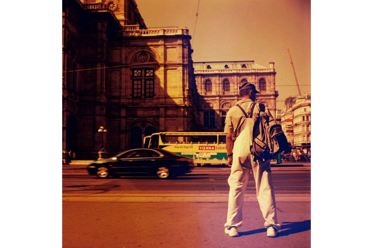 lomography-redscale-xr-50-200-rollfilm-120 image 2