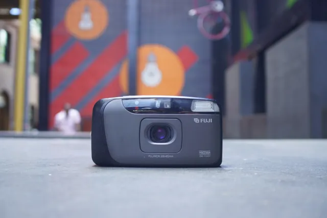 fujifilm-cardia-mini-elite-op-35mm-kompaktkamera-analog image 1