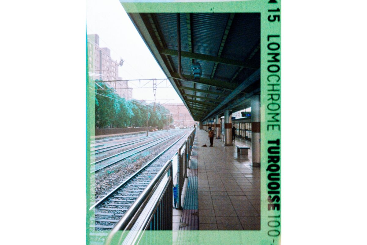 lomography-lomochrome-turquoise-110-film-24-aufnahmen-iso-100-400 image 5