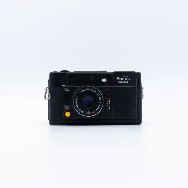 yashica-auto-kompaktkamera-point-and-shoot-38mm-f-2-8-autofokus image 1