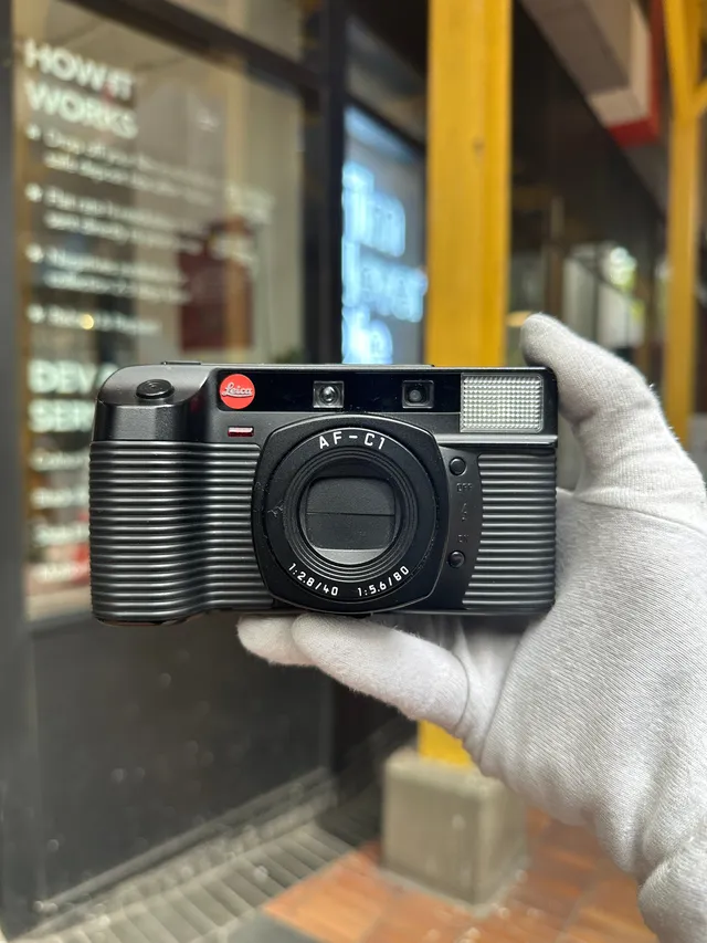 leica-af-c1-kompaktkamera-35mm-schwarz-analog image 1