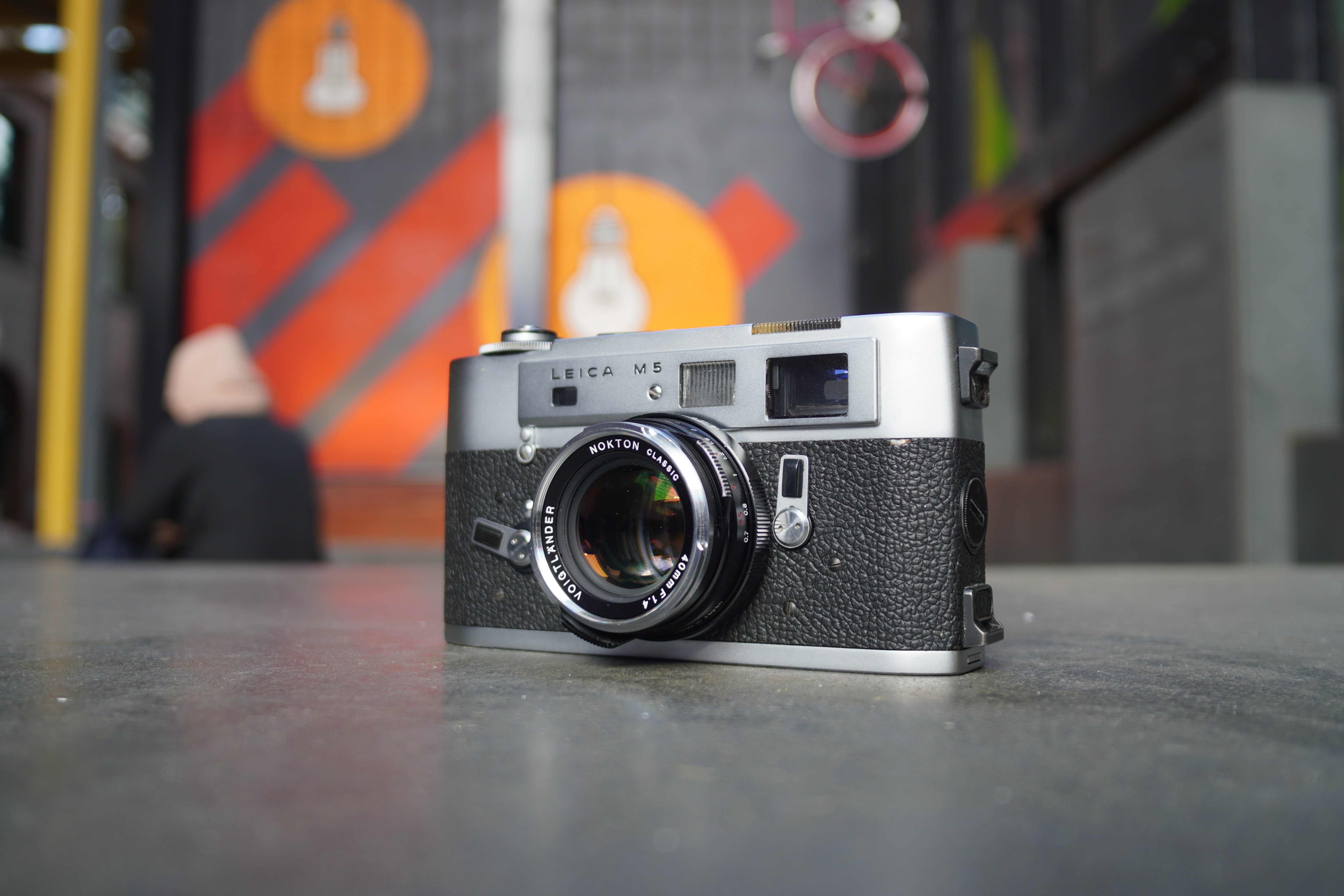 leica-m5-messsucherkamera-mit-voigtl-nder-nokton-40mm-f-1-4-ttl image 3