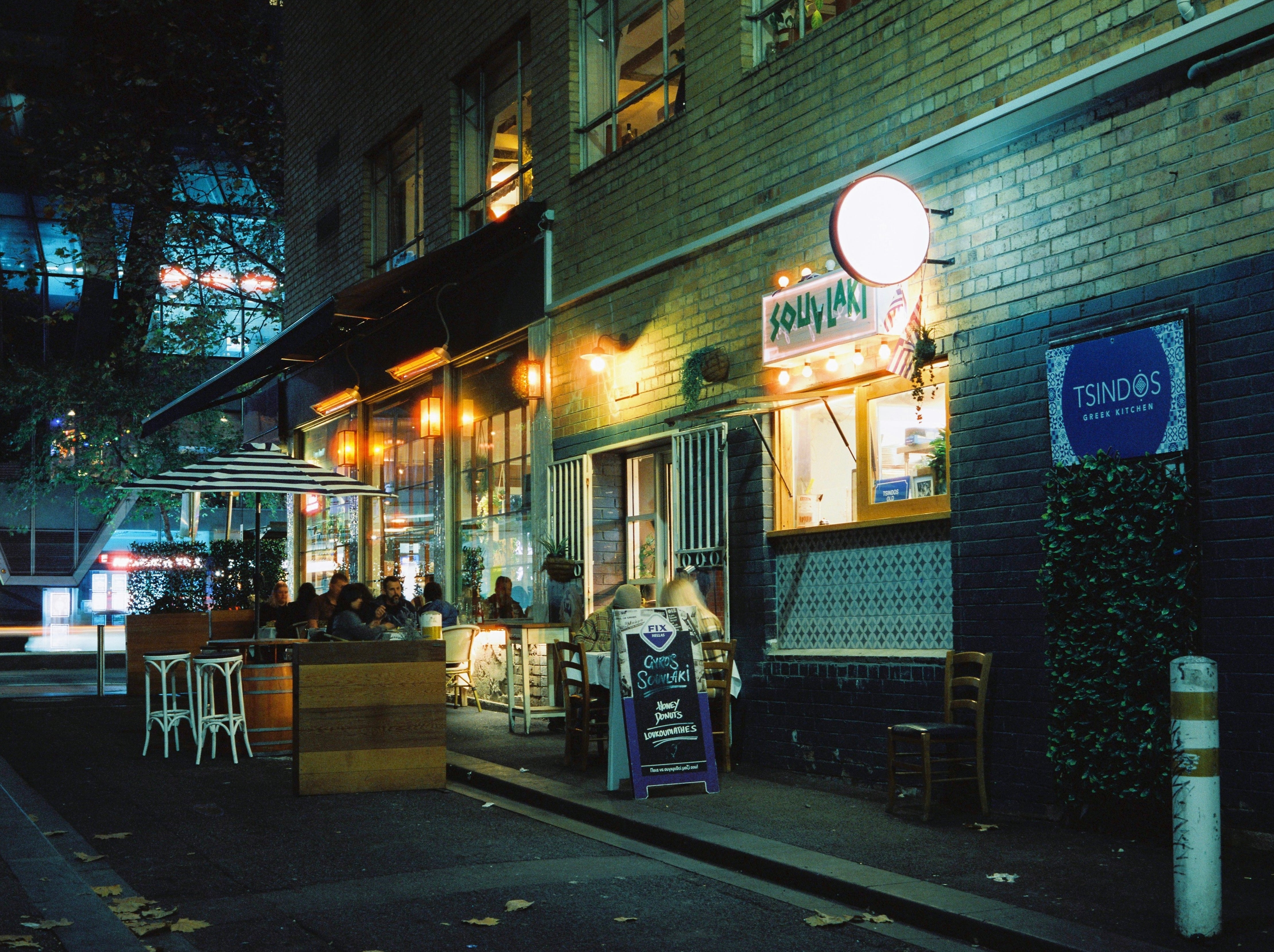 cinestill-800t-120-farbfilm-kunstlicht-iso-800 image 2