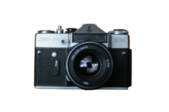 zenit-em-slr-analogkamera-mit-helios-58mm-f-2-objektiv image 1