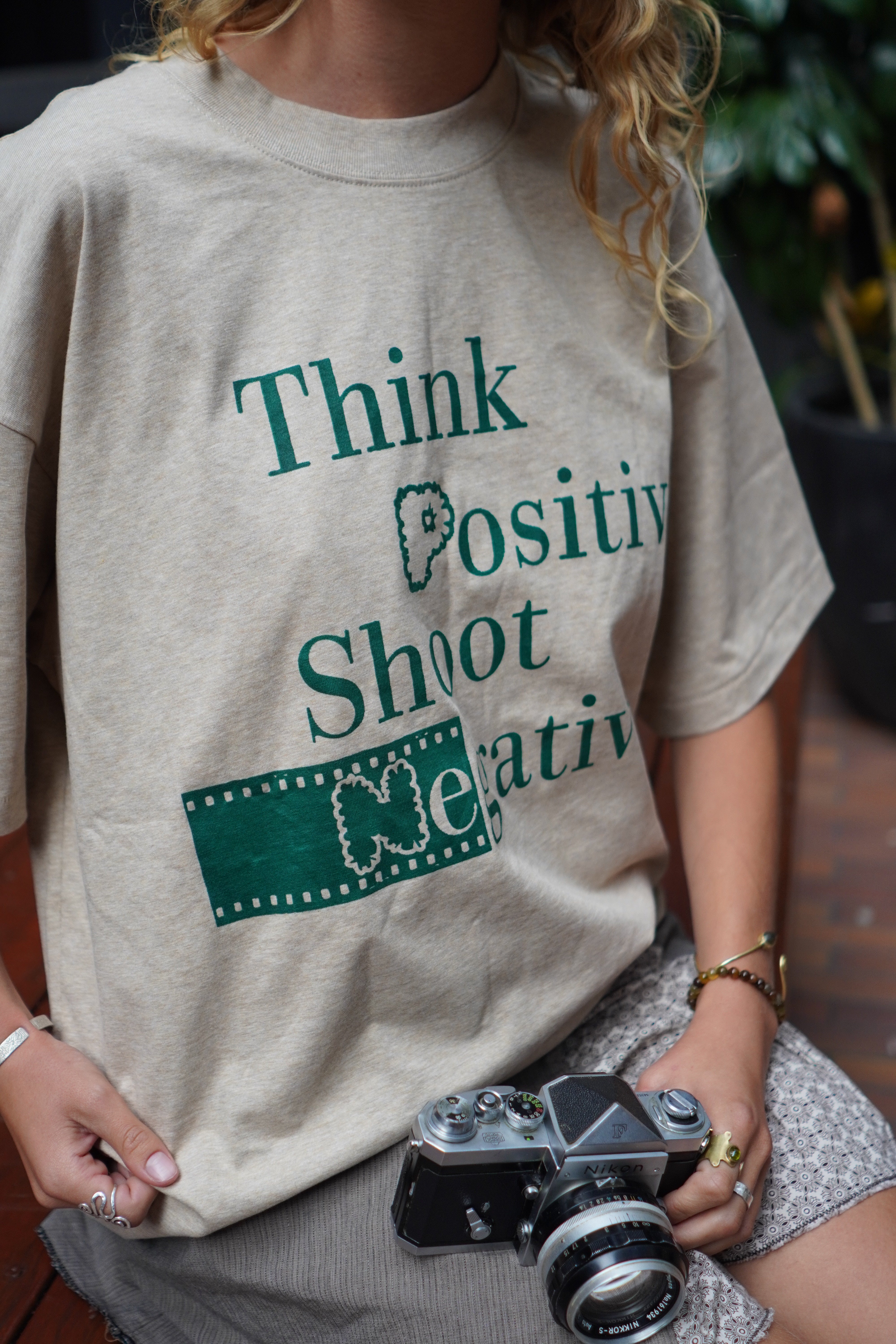 filmneverdie-think-positive-t-shirt-beige-gr-n image 3