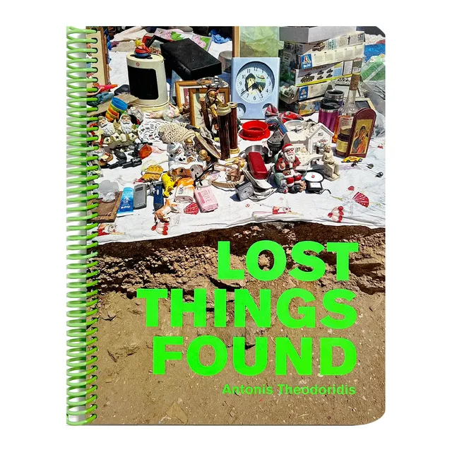 dubblefilm-lost-things-found-fotobuch-athen-flohmarkt image 1