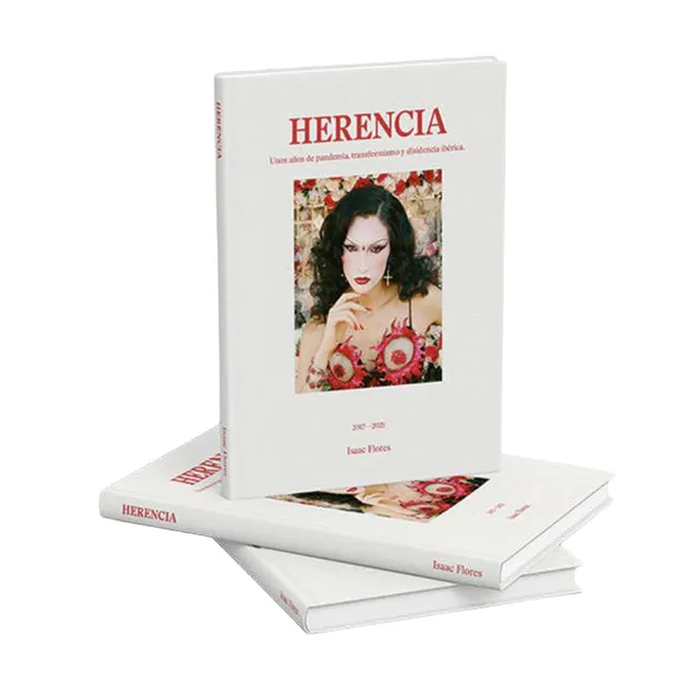 herencia-isaac-flores-fotobuch-queer-folklore-spanisch image 1