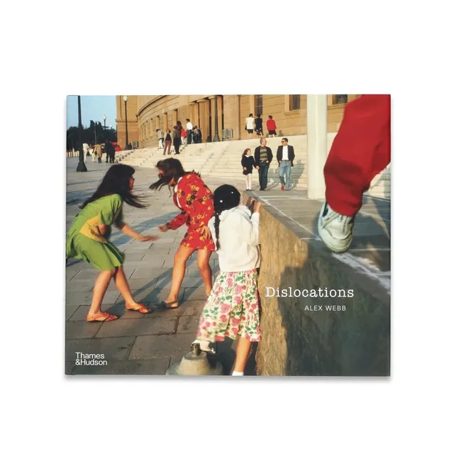 dubblefilm-alex-webb-dislocations-fotobuch-hardcover image 1