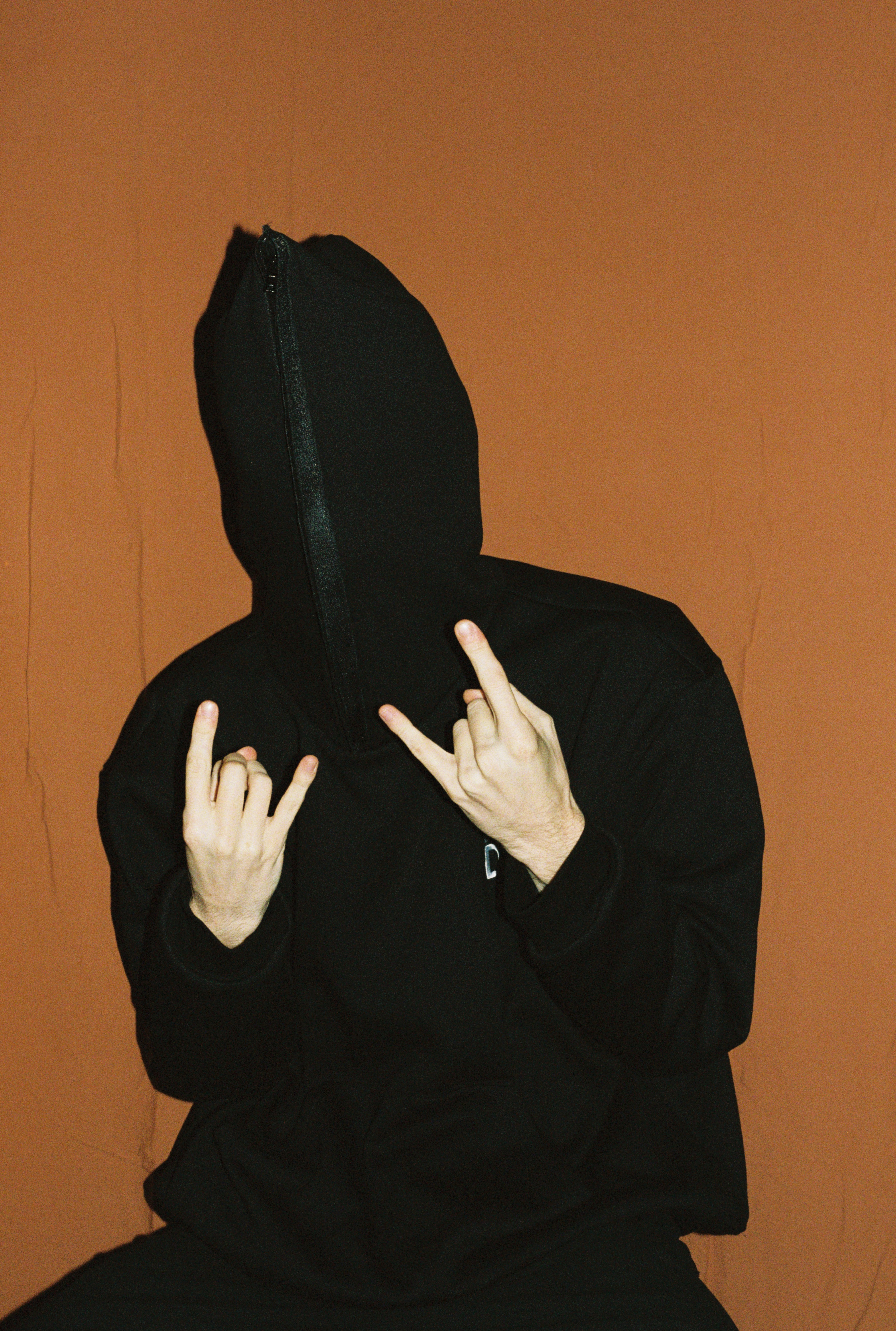 filmneverdie-darkbag-hoodie-schwarz-gr-l-dunkelbeutel image 7