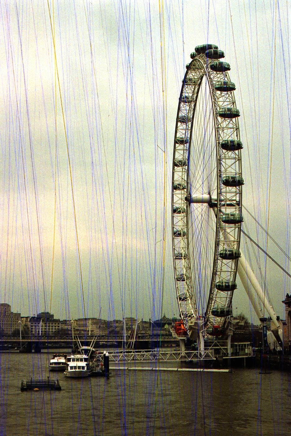 revolog-rasp-effektfilm-35mm-36-aufnahmen-200-iso image 4