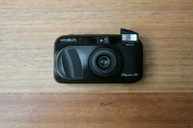 minolta-capios-20-kompaktkamera-35-70mm-zoom-analog image 1