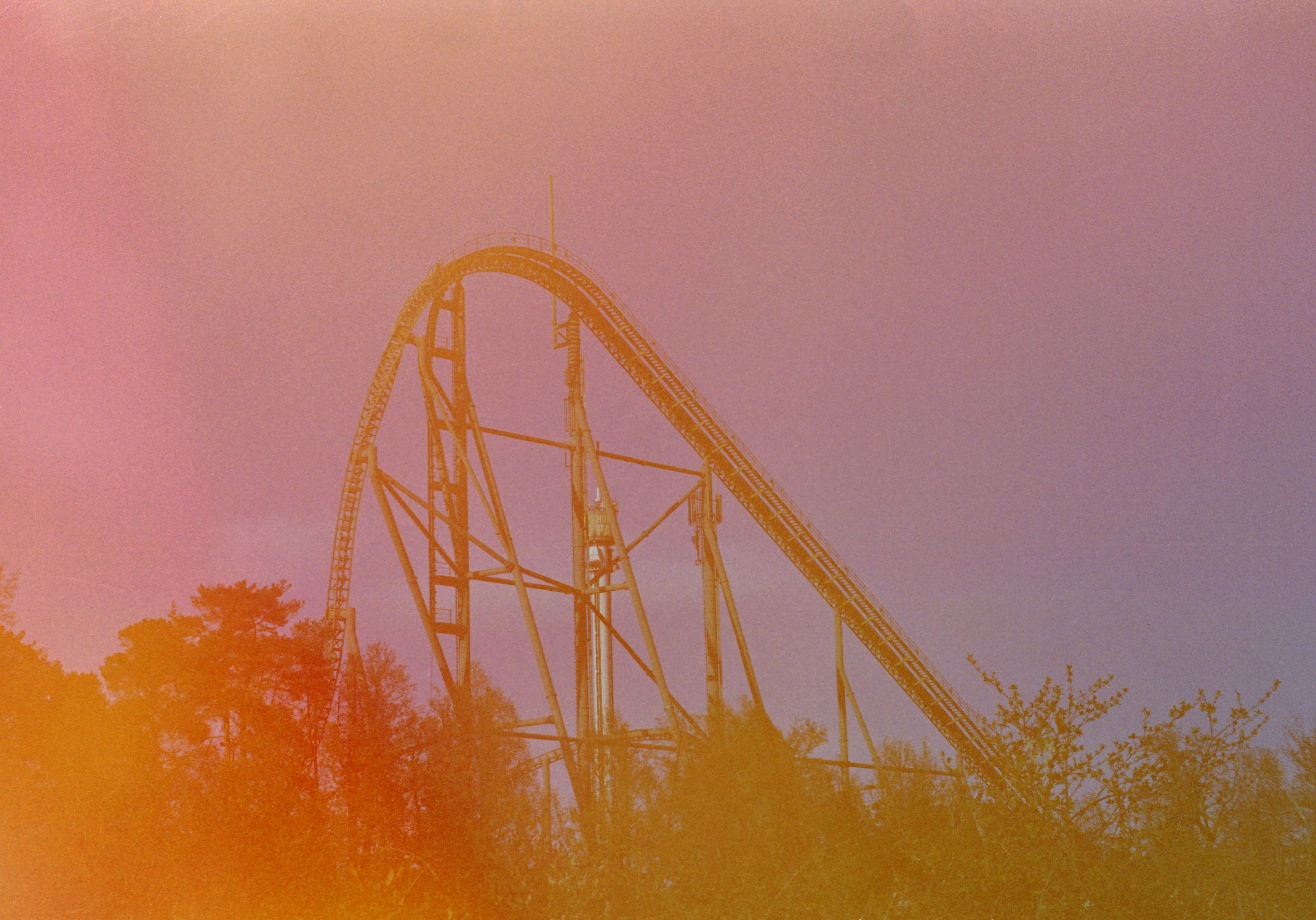 hanalogital-prism-35mm-experimentalfilm-vorbelichtet-prisma-effekt image 3