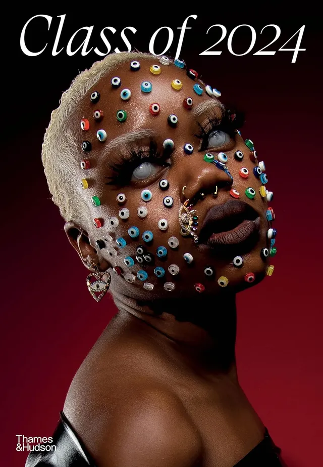 class-of-2024-future-visions-fotografie-buch-scad-200-bilder image 1