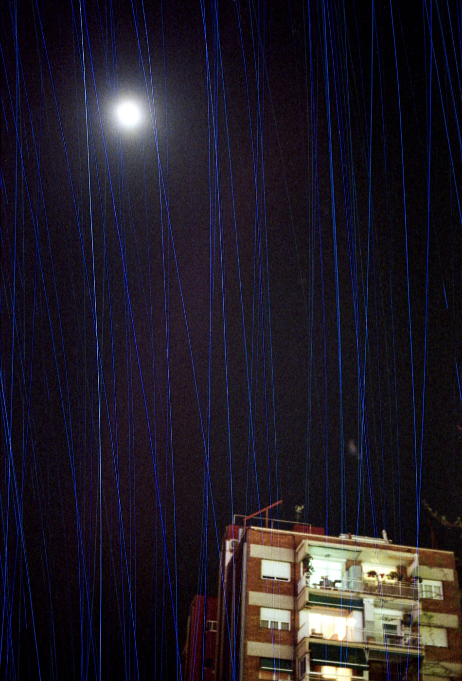 revolog-rasp-effektfilm-35mm-36-aufnahmen-200-iso image 2