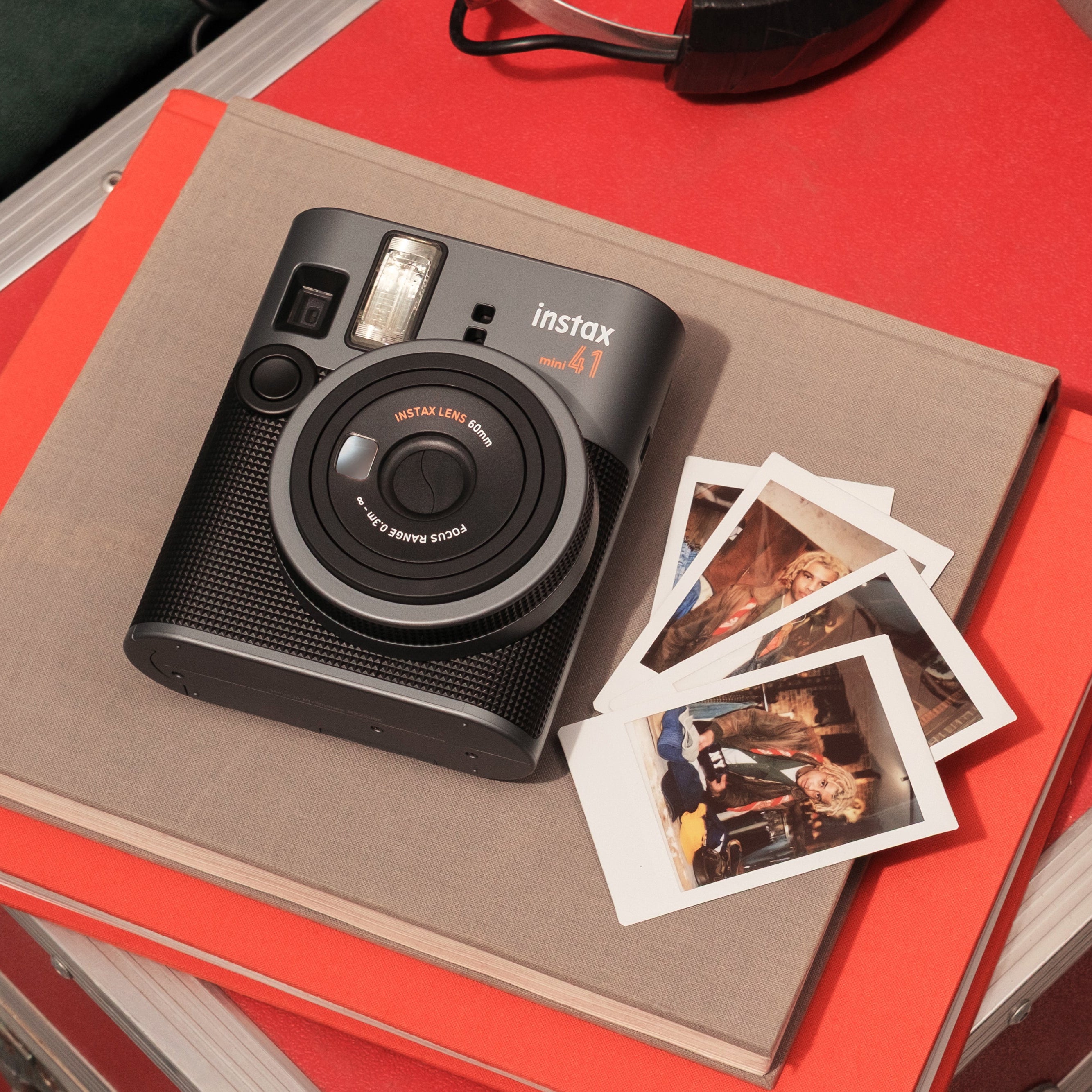 fujifilm-instax-mini-41-sofortbildkamera-mit-selfie-spiegel image 2