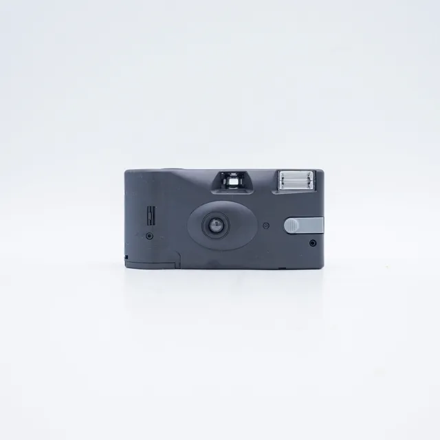 film-never-die-einwegkamera-35mm-schwarz-27-bilder-mit-blitz image 1