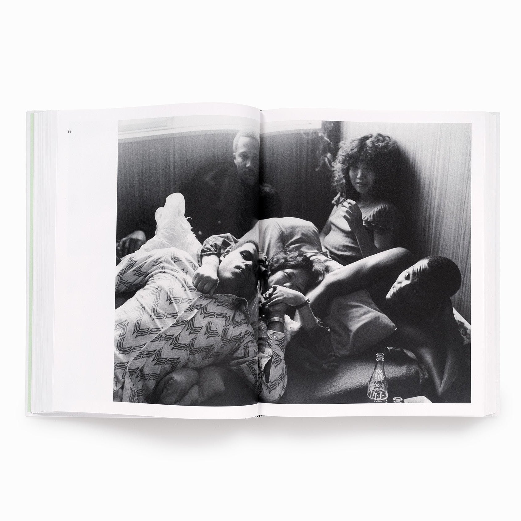 aperture-i-m-so-happy-you-are-here-fotobuch-japan image 3