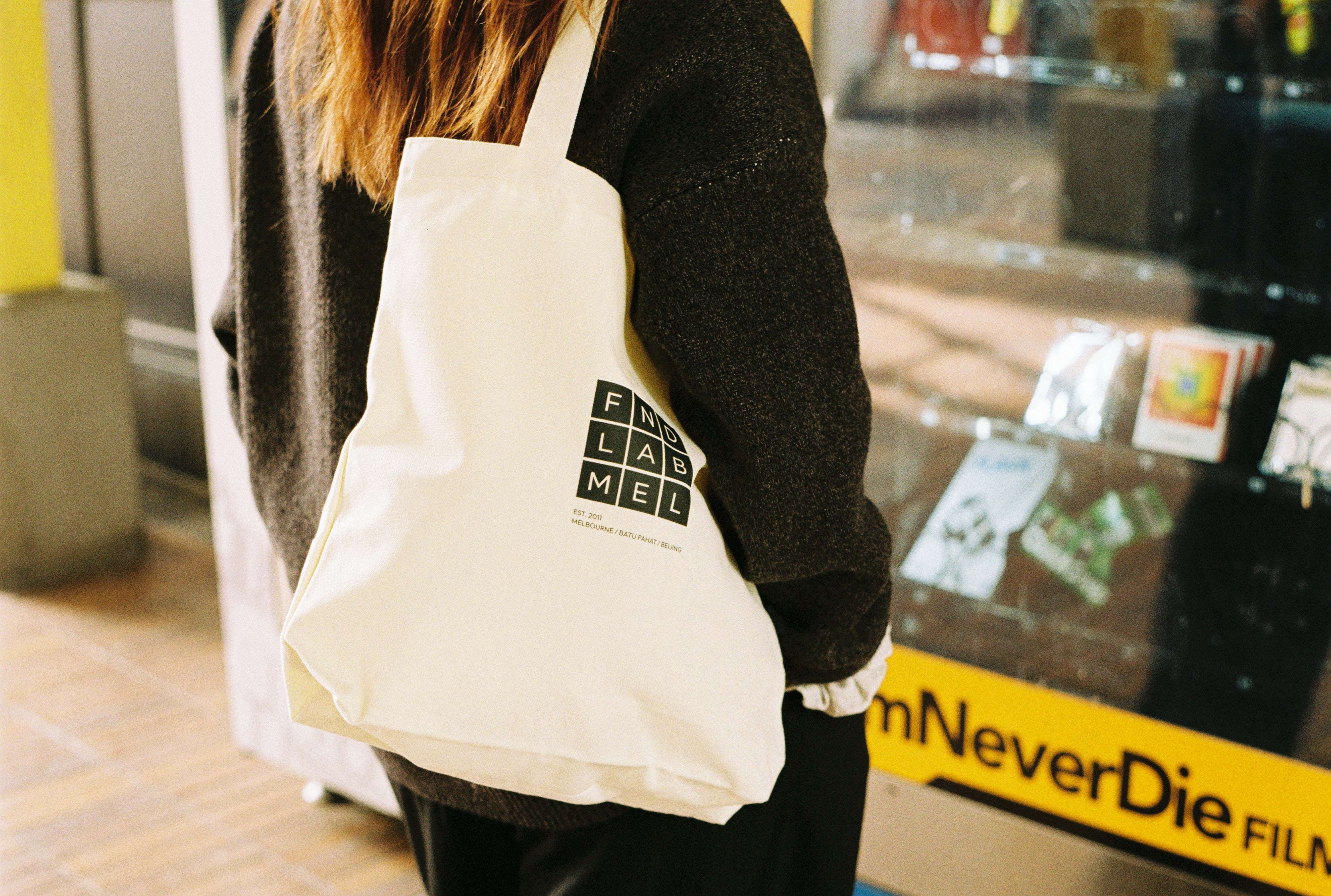 filmneverdie-tote-bag-stofftasche-canvas-wei-fnd image 2