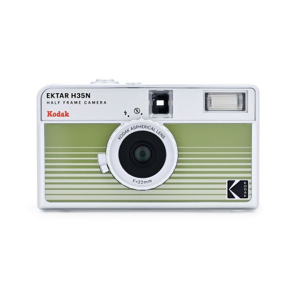 kodak-ektar-h35n-analogkamera-schwarz-halbformat-sterneffekt image 5