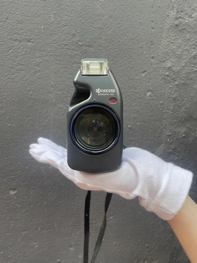 kyocera-samurai-z2-halbformat-slr-kamera-25-75mm-zoom image 1