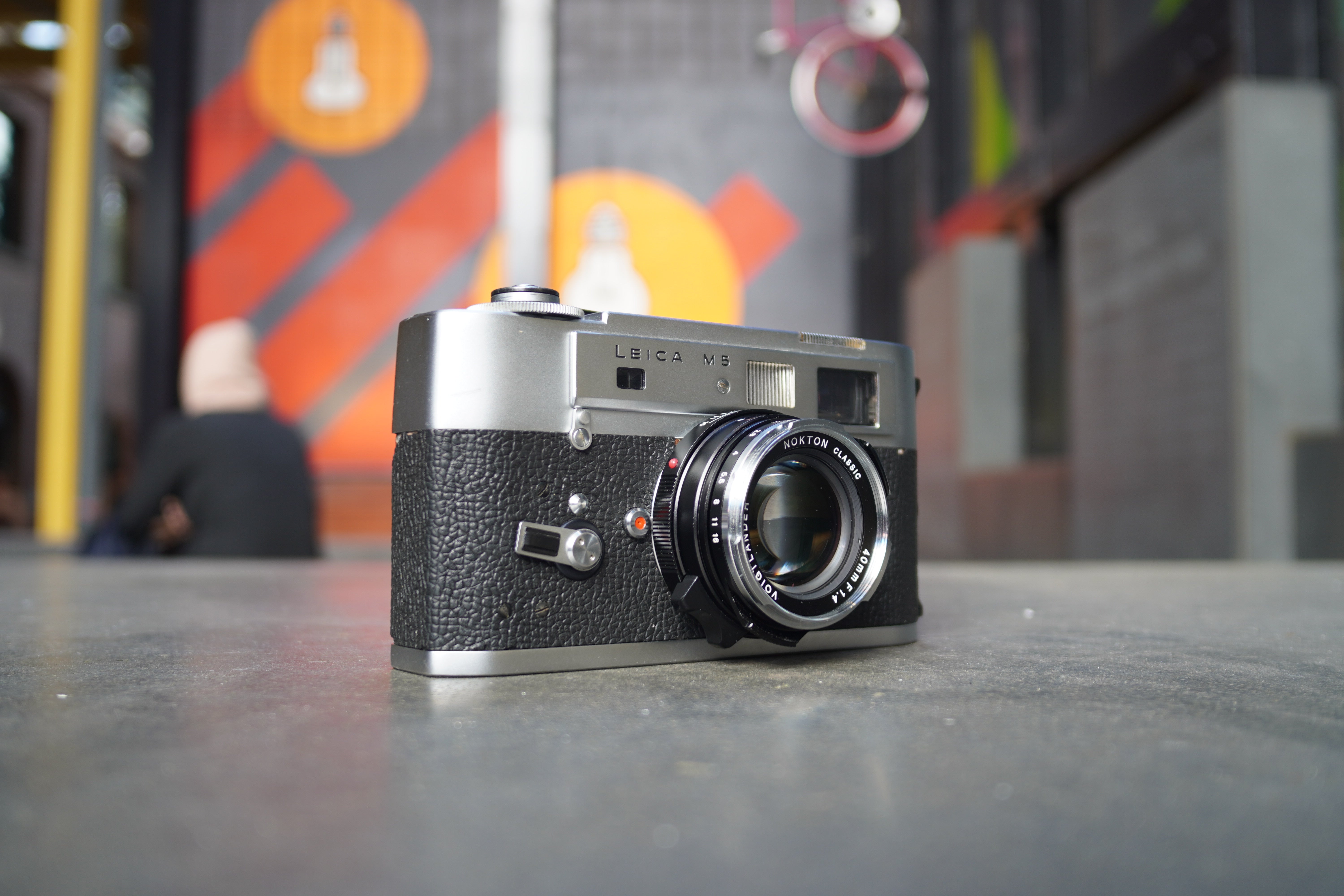 leica-m5-messsucherkamera-mit-voigtl-nder-nokton-40mm-f-1-4-ttl image 4