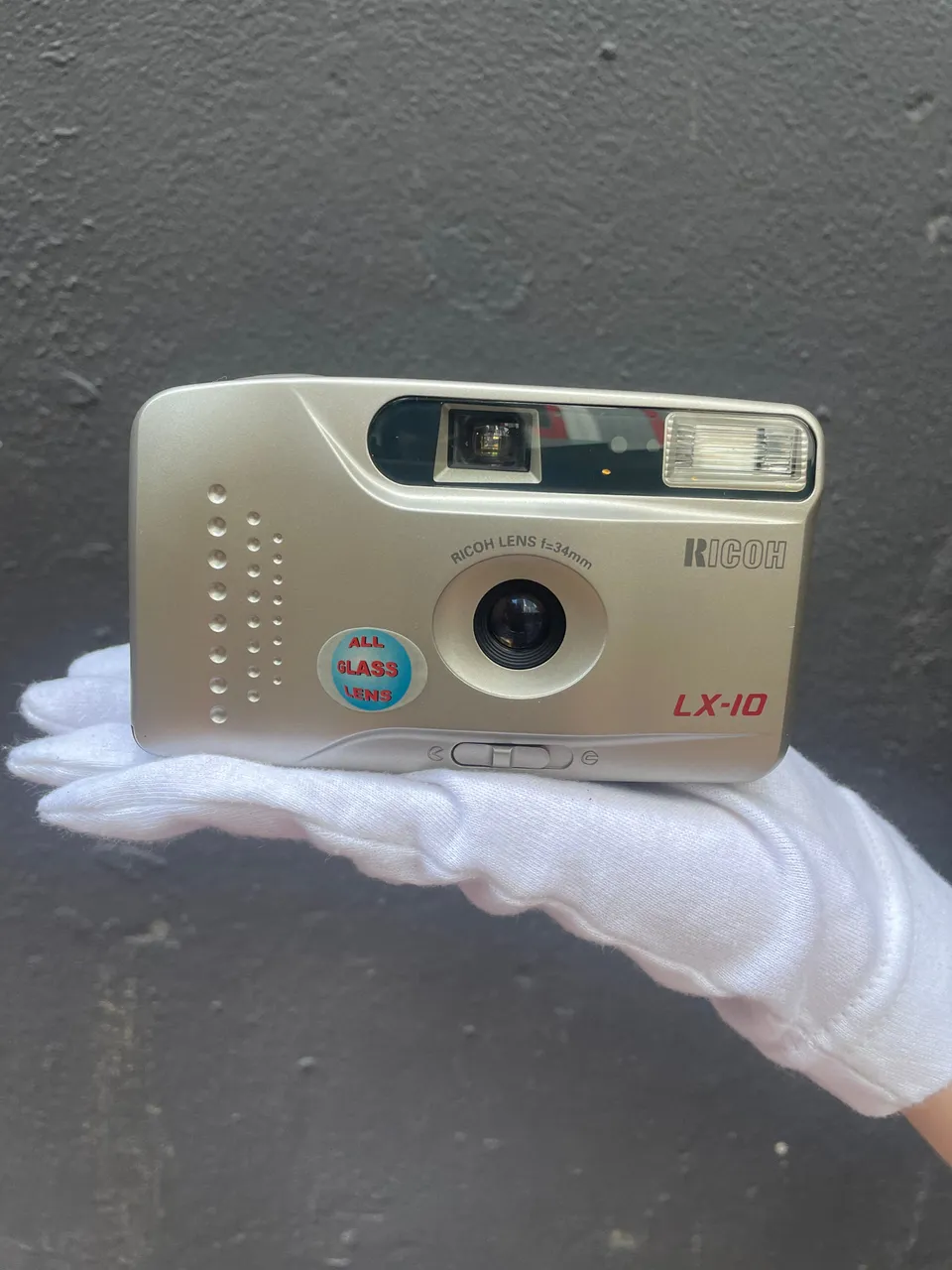 ricoh-lx-10-kompaktkamera-35mm-fixfokus-champagner image 1