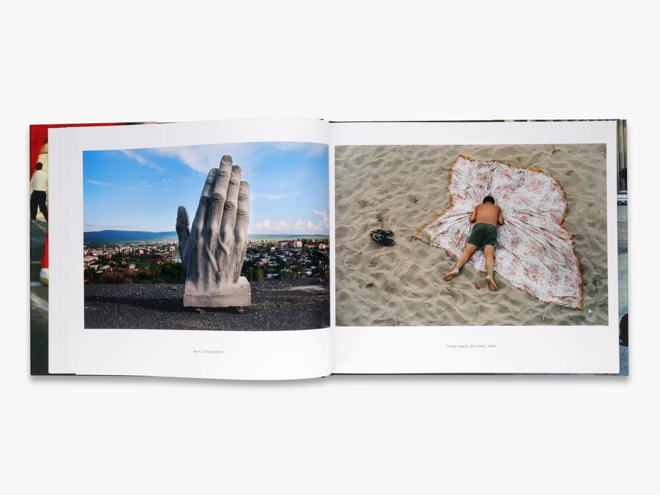 dubblefilm-alex-webb-dislocations-fotobuch-hardcover image 5