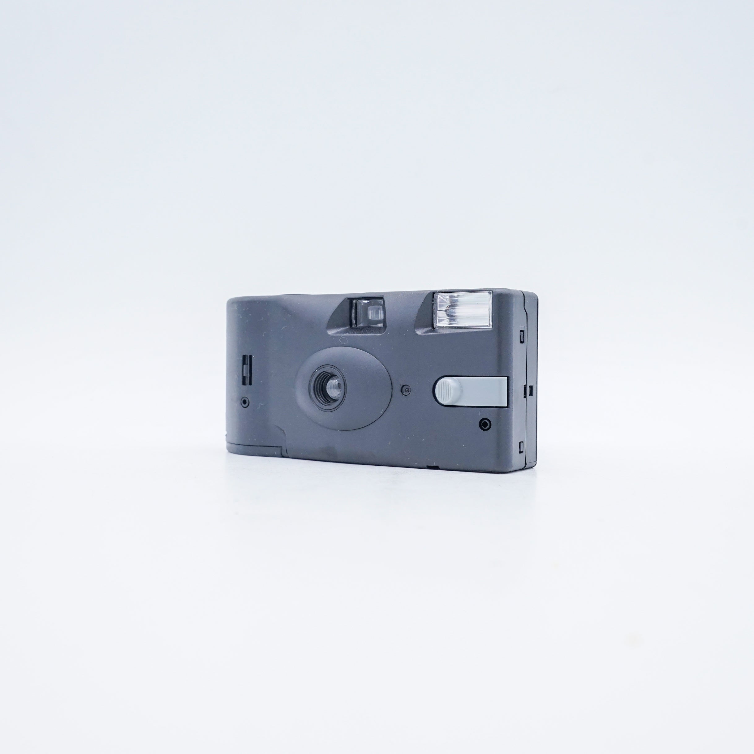 film-never-die-einwegkamera-35mm-schwarz-27-bilder-mit-blitz image 3