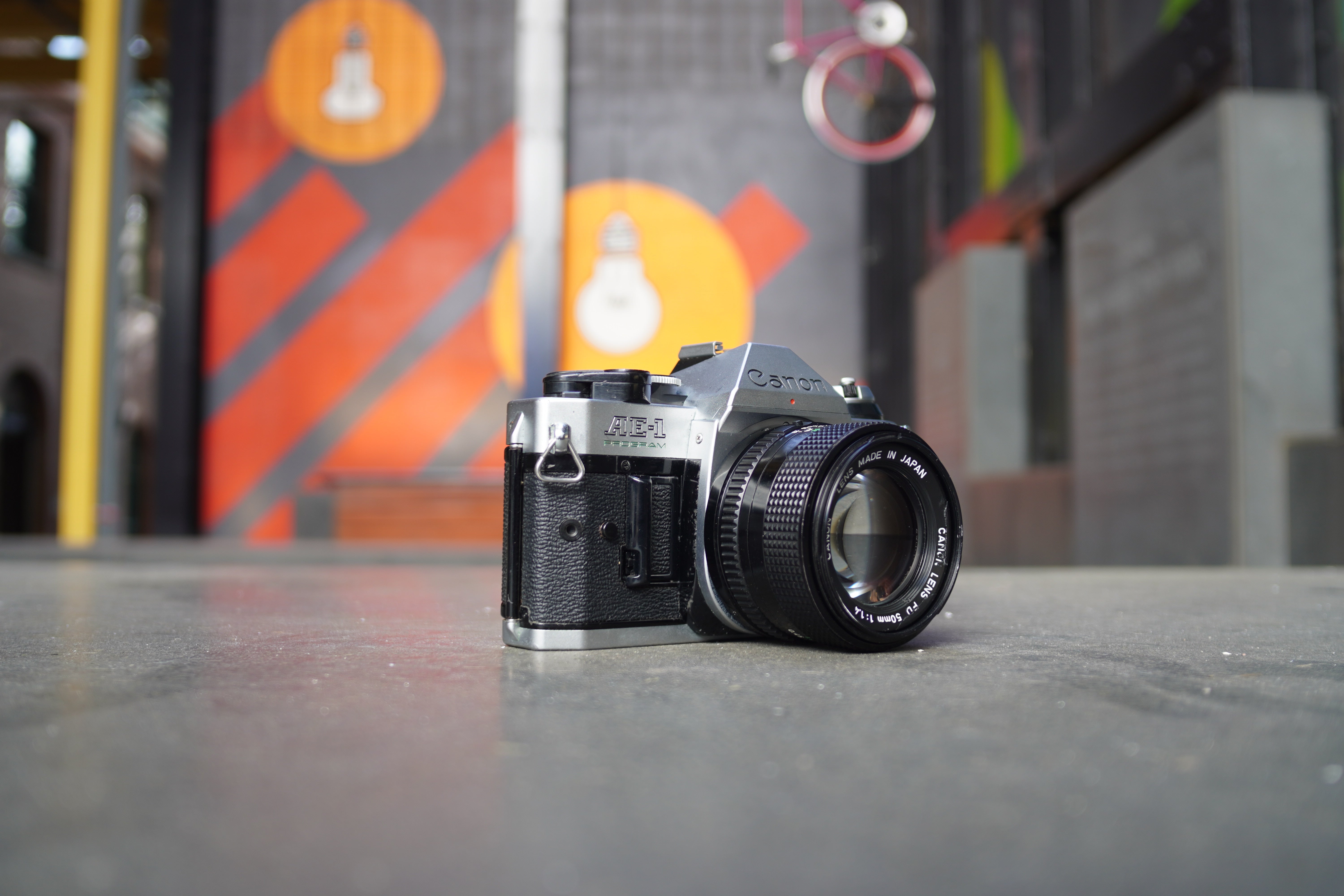 canon-ae-1-program-spiegelreflexkamera-mit-fd-50mm-f-1-4-2 image 2